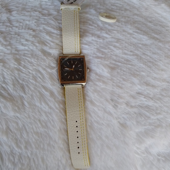 KENNETH COLE clock - Picture 3 of 6